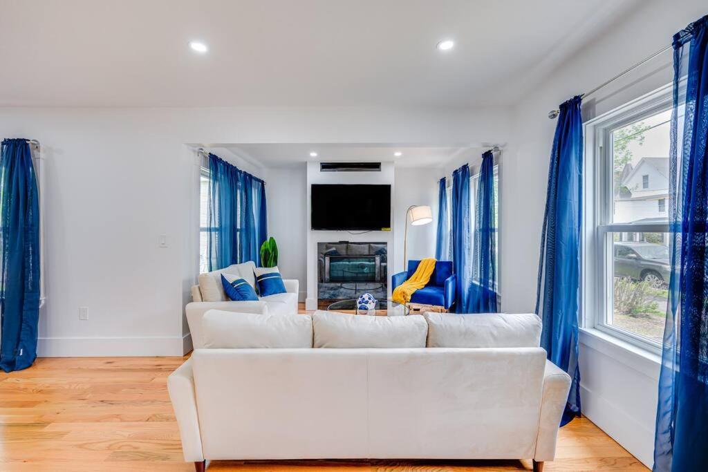 Appartamento Modern Red Door Haven +5Mins To Boston Milton Esterno foto