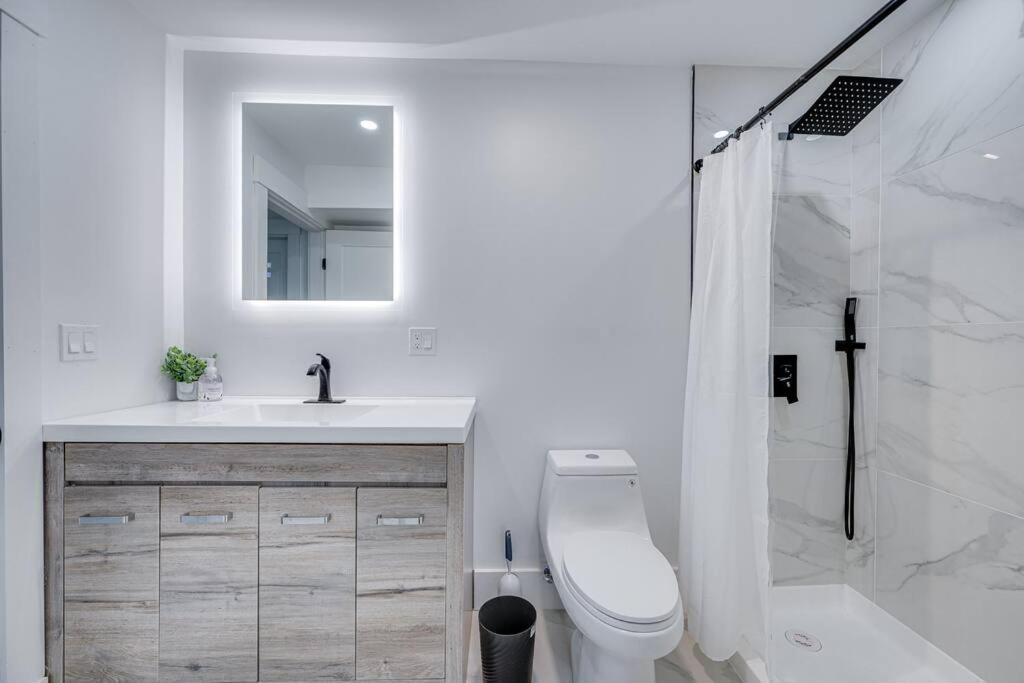 Appartamento Modern Red Door Haven +5Mins To Boston Milton Esterno foto