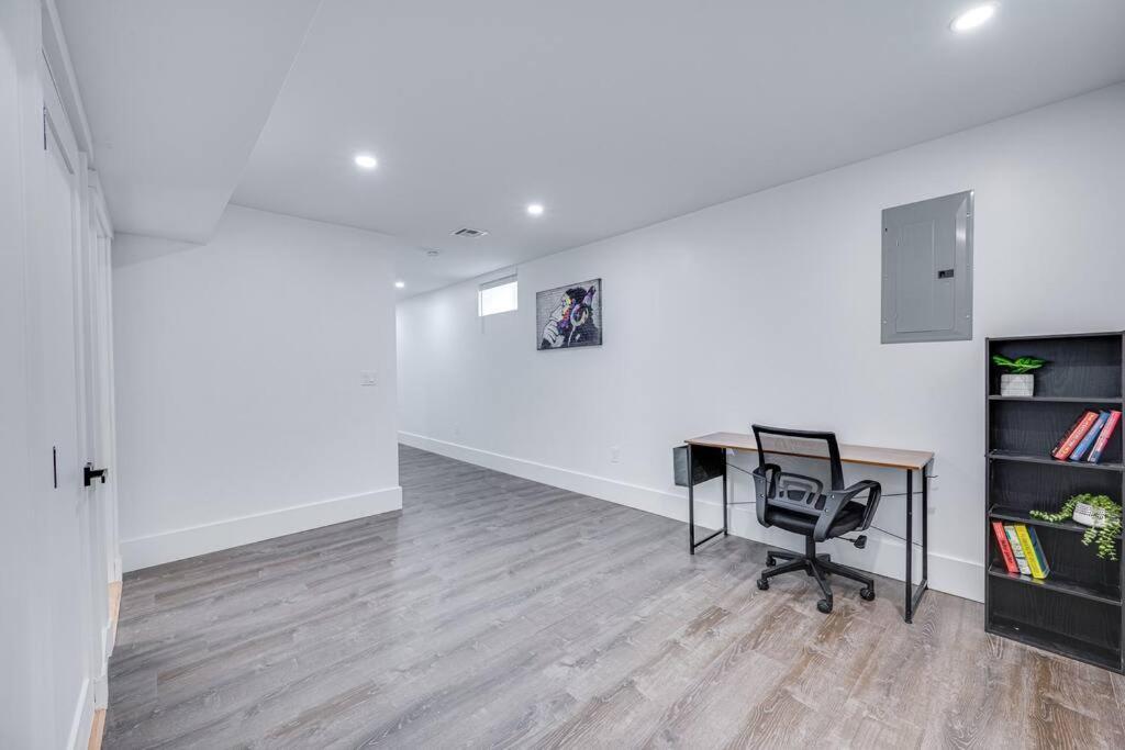 Appartamento Modern Red Door Haven +5Mins To Boston Milton Esterno foto