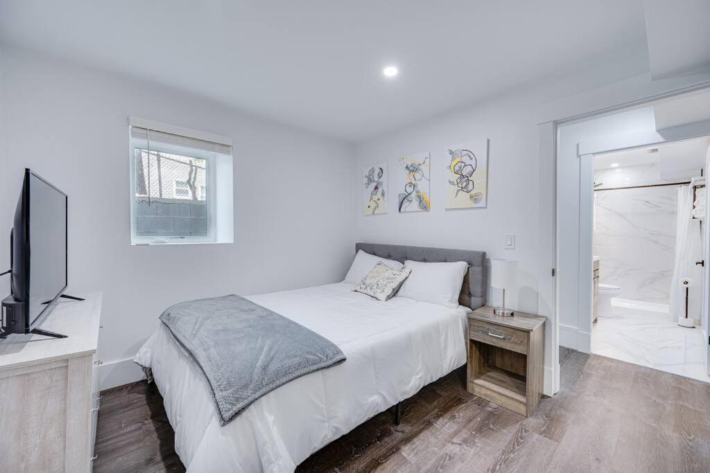Appartamento Modern Red Door Haven +5Mins To Boston Milton Esterno foto